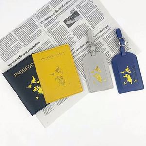 Porta Tarjetas de Cuero con Efecto Dorado, Nuevo y Moderno, Personalizado, Porta Pasaportes y Etiqueta para Equipaje - Product Image 4