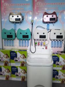 Nouvelle version améliorée : Machine à bulles pour animaux de compagnie, 4 bouteilles, en plastique ABS écologique, pour chats et chiens - Product Image 5