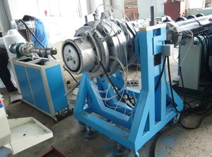 Máquina de fabricación de tubos de plástico HDPE, línea de producción, máquina de fabricación de tubos de polietileno <span class=keywords><strong>multicapa</strong></span> para agua - Product Image 3