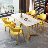 Mobilier de Salle à Manger Moderne en Gros : Ensemble Table à Manger Dorée et 4 Chaises pour 4 Personnes