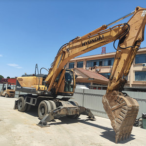 Vente Flash : Excavatrice sur roues hydraulique Hyundai 210W-9 d'occasion d'origine pour la construction - Product Image 5