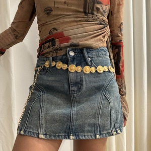 Femmes rétro doré <span class=keywords><strong>taille</strong></span> chaîne à la mode lumière luxe métal <span class=keywords><strong>ceinture</strong></span> accessoire Niche Design sens Style décontracté Stock <span class=keywords><strong>taille</strong></span> chapeau - Product Image 1