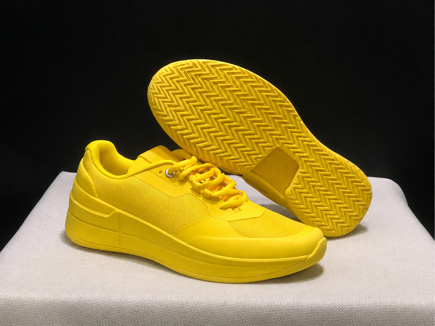 Jaune