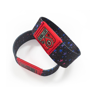Bracelet en tissu rfid personnalisé bracelet en tissu élastique nfc pour le contrôle d'accès et le paiement d'événements - Product Image 1