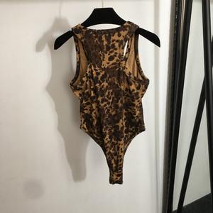 ชุดบอดี้สูทผ้าแฟลนเนลทรงเข้ารูป ลายเสือดาวสีน้ำตาล สไตล์ยุโรปและอเมริกา สำหรับผู้หญิง คอลเลคชั่นใหม่ ซัมเมอร์ 2026 โชว์หลังเซ็กซี่ - Product Image 5