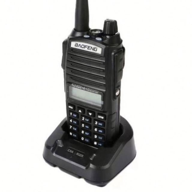 High-Power Waterproof Wedding Walkie-talkie-Wireless Communication Equipment Modern Design Shape USA Mairun Model 406 Outdoor