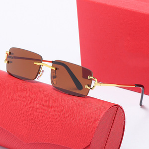 Nuova moda con montatura in metallo lenti <span class=keywords><strong>da</strong></span> <span class=keywords><strong>sole</strong></span> senza montatura <span class=keywords><strong>occhiali</strong></span> <span class=keywords><strong>da</strong></span> <span class=keywords><strong>sole</strong></span> <span class=keywords><strong>donna</strong></span> protezione UV400 vendite dirette in fabbrica - Product Image 2