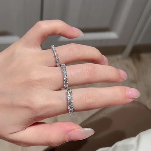 Bague de fiançailles et de mariage classique en or 10K 14K 18K plaqué rhodium, diamant de laboratoire ovale certifié IGI, pour unisexe - Product Image 1