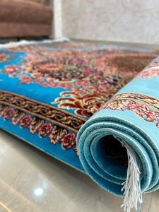 Alfombra de Seda Pura de Lujo Hecha a Mano con Tejido Intrincado Anudado a Mano y Diseño Antideslizante para Sala de Estar, Dormitorio, Oficina y Hotel - Product Image 2