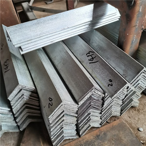 Ángulo de Acero Laminado en Caliente ASTM A36, Material de Construcción Estructural de Carbono Igual sin Aleación - Product Image 2