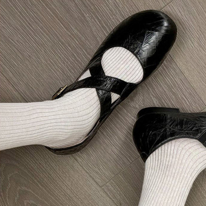 รองเท้าผู้หญิงหนังนิ่มสไตล์ฝรั่งเศสสุดหรู ดีไซน์สมจริง รุ่นใหม่ประจำฤดูใบไม้ร่วงปี 2025 แบบส้นเตี้ยหัวมน - Product Image 4