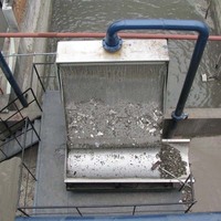 Équipement de filtration d'eau de type tamis incliné SS304, séparateur solide-liquide à tamis statique pour station d'épuration