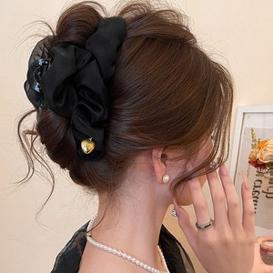 Pinza de Pelo Acrílica de Lujo con Diseño de Tiburón, Color Sólido, 13CM, para Niñas, Estilo Dulce, Venta al por Mayor, Fiesta, 2025 - Product Image 4