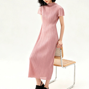 Vestido Midi Plisado Miyake con Cuello Simulado, Estilo Casual Diario PY 2026, Ropa Occidental para Mujer, Venta al Por Mayor en Línea - Product Image 1