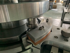 Le sabotage de coupe se connecte à la machine à refendre <span class=keywords><strong>rotative</strong></span> de bouteilles de boisson - Product Image 3