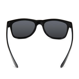 Gafas de sol con logotipo personalizado, venta al por mayor, promoción clásica <span class=keywords><strong>para</strong></span> mujer, gafas de diseñador de plástico reciclado, gafas de sol de moda <span class=keywords><strong>para</strong></span> hombre a precio barato - Product Image 3