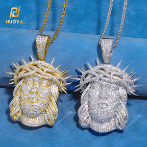 จี้พระเยซูประดับเพชรโมอิสซาไนต์ NUOYA ชุบทองเหลือง ประดับเพชรแบบ Iced Out เครื่องประดับฮิปฮอป เครื่องประดับทางศาสนาสำหรับแร็ปเปอร์ ผ่านการทดสอบเพชร - Product Image 4