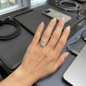 Anillo de Boda de Lujo con Diamante Cultivado en Laboratorio de Platino Fino, Certificado por IGI, para Mujer, Elegante Pieza de Joyería Contemporánea para Fiesta - Product Image 5