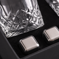 Ensemble de verres à whisky en gros avec 2 verres et 6 pierres réfrigérantes dans une boîte cadeau noire, gravure laser possible, pour les grossistes en articles de bar