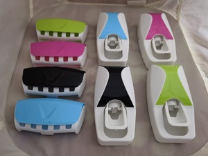<span class=keywords><strong>Toothbrush</strong></span> Titular Automatic Toothpaste Dispenser Set Dustproof Sticky Sucção <span class=keywords><strong>Wall</strong></span> Mounted Creme Dental Espremedor para Banheiro - Product Image 4
