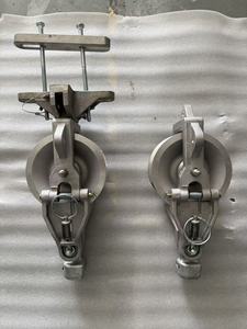 इन्सुलेटर बॉल हेड के साथ एल्यूमीनियम एकल फांसी ब्लॉक बहु-उद्देश्य क्रॉसआर्म क्लैंप - Product Image 4