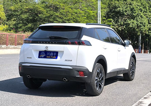 <span class=keywords><strong>Peugeot</strong></span> <span class=keywords><strong>2008</strong></span> 2022 1.2T Turbo SUV Automatico-National VI 25001-50000 Miglia Tetto Panoramico Sedili in Pelle Interni Scuri Pneumatici R17 - Product Image 4