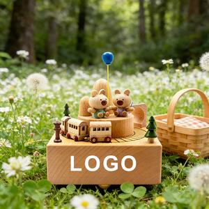 Boîte à musique en bois en forme de train avec des thèmes de <span class=keywords><strong>Studio</strong></span> Ghibli, parfaite pour la décoration de la chambre des enfants et de superbes cadeaux d'anniversaire - Product Image 1