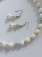 Accessoires personnalisés en laiton et coquillages naturels : boucles d'oreilles, bracelets, colliers