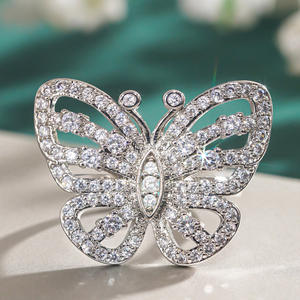 Broche élégante en forme de papillon, plaquée rhodium, en alliage de zinc, avec micro-incrustation de pierres rondes brillantes, bijoux de mode pour femmes, pour mariage - Product Image 6