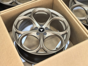 Rin de Coche Forjado Trébol de Cuatro Hojas Bronce 18 19 20*8 Pulgadas 5x112 X120 5x114.3 5x110 para <span class=keywords><strong>Alfa</strong></span> Romeo Giulia Stelvio - Product Image 2