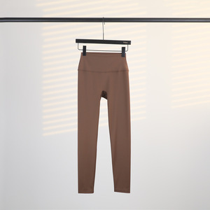 ขายส่งชุดโยคะฟิตเนส เสื้อผ้ากีฬาระบายอากาศ กางเกงเลกกิ้งเอวสูง และกางเกงขายาว 9 นิ้ว สำหรับใส่ด้านนอก - Product Image 5