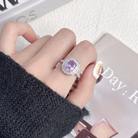 Bague en Améthyste pour Femme, Ovale, Violette, avec Halo Soleil en Zircon Cubique (CZ) et Pavé, Plaqué Or 18K, Réglable, Ouverte, Tendance, Idéale comme Cadeau