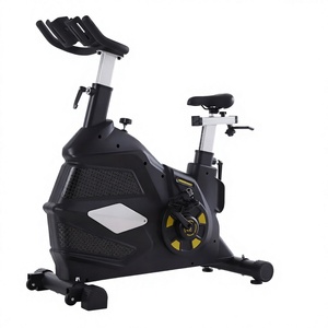 Bicicleta de spinning de alta gama con volante de inercia pesado y transmisión delantera para clases de ejercicio en clubes de fitness boutique. - Product Image 1