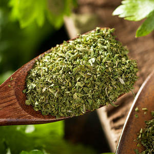 Flocons de persil, flocons de <span class=keywords><strong>basilic</strong></span>, <span class=keywords><strong>ciboulette</strong></span> séchée, flocons de céleri pour la pâtisserie et la pizza, assaisonnement composé de style occidental - Product Image 2