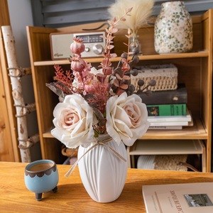 Bouquet de fleurs artificielles CallaFloral Soft Milkshake Rose en tissu tissé plastique pour la décoration de la maison et des mariages CF02045 - Product Image 1
