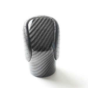 Pommeau de levier de vitesse de voiture en cuir perforé, ajustement ergonomique pour Lexus ESNX260, plastique PU - Product Image 3