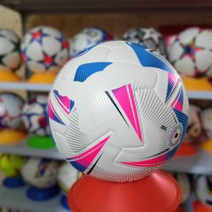 Ballon de football professionnel en cuir PU, taille 5, prix d'usine en gros personnalisé, fabriqué en Chine - Product Image 1