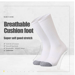 Lot de 6 chaussettes de sport athlétiques unisexes blanches, rembourrées, en coton, respirantes, absorbant l'humidité, avec un design imprimé performant - Product Image 3