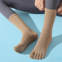 Chaussettes de Pilates antidérapantes professionnelles haut de gamme Chaussettes de sport à 5 orteils pour femmes Chaussettes personnalisées de Yoga à micro-pression pour l'automne