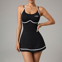Robe de tennis pour femme, col halter, avec bordure contrastante blanche, short intégré, coupe ajustée, jupe-short athlétique, séchage rapide, robe de sport pour le golf et l'entraînement