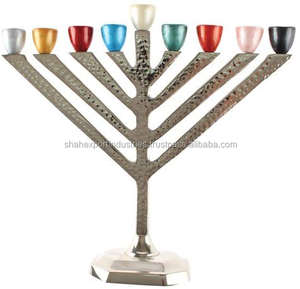 Candelabro Menorá de Metal Clásico para Hanukkah, Soporte para Velas Multicolor Brillante Metálico Tallado a Mano, Reutilizable, Tamaño Personalizado, Decoración Navideña - Product Image 4