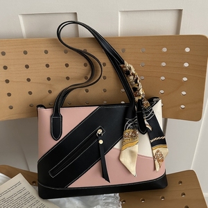<span class=keywords><strong>Sac</strong></span> fourre-tout color block <span class=keywords><strong>pour</strong></span> <span class=keywords><strong>femme</strong></span>, <span class=keywords><strong>grand</strong></span> <span class=keywords><strong>sac</strong></span> à main en cuir PU avec foulard en soie, <span class=keywords><strong>sac</strong></span> à bandoulière décontracté <span class=keywords><strong>pour</strong></span> le bureau - Product Image 4