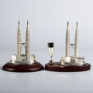 Modelo Arquitectónico de las <span class=keywords><strong>Torres</strong></span> Gemelas <span class=keywords><strong>Petronas</strong></span> de Malasia, Famosas en Todo el Mundo, Estatuas Metálicas Personalizadas, Recuerdos Turísticos, Modelo de Edificio en Miniatura 3D - Product Image 2