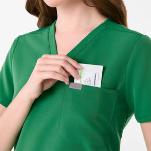 YilongレディースVネック半袖スクラブセットワイドレッグパンツサイドスリット看護師快適通気性医療用ユニフォーム - Product Image 5