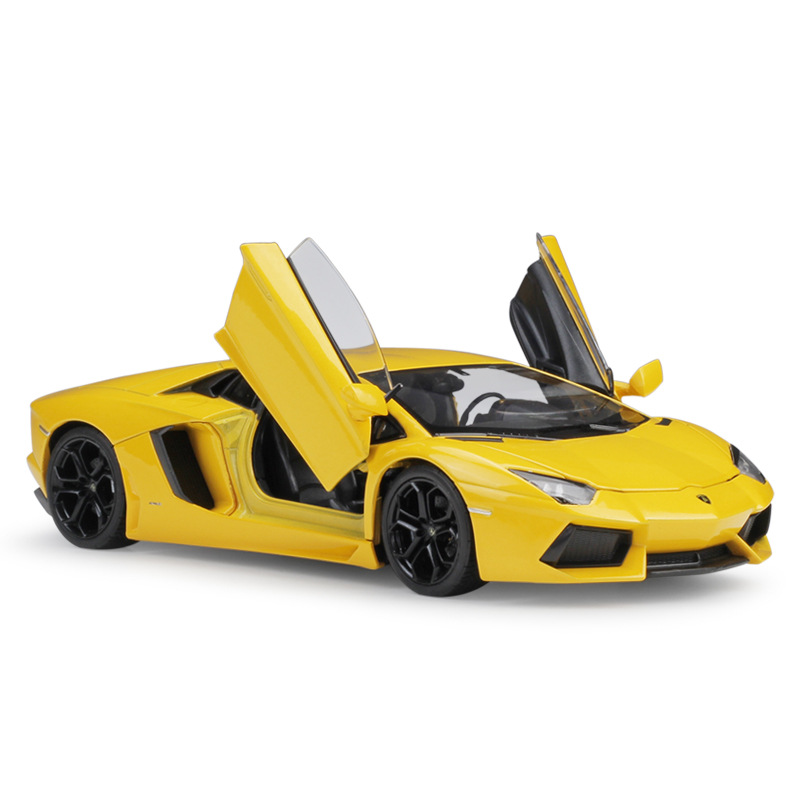 Welly 1:24 L Amborghini Aventador LP700-4 Diecast Model