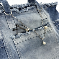 Sac fourre-tout en jean personnalisé avec logo, pour femme, bleu délavé, chaîne de perles, grande capacité, fermeture épaule, sac à main multi-poches, vente en gros OEM