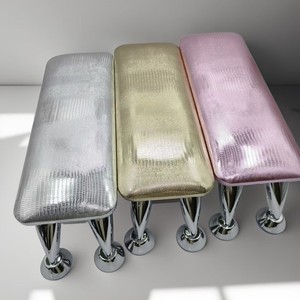 Repose-mains en PU brillant pour nail art, grand coussin de confort de style européen, conçu pour UV/<span class=keywords><strong>LED</strong></span>, best-seller transfrontalier - Product Image 2