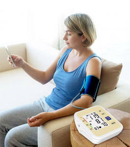 Forniture mediche misuratore di <span class=keywords><strong>pressione</strong></span> automatico digitale braccio superiore per l'assistenza sanitaria familiare - Product Image 3
