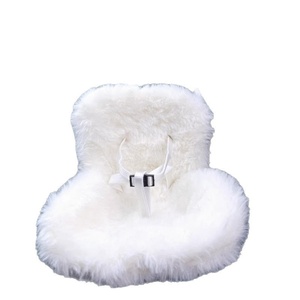 Diffuseur d'air et décoration de siège pour voiture Labubu, poupée en peluche en plastique, clip de ventilation, vente en gros - Product Image 5