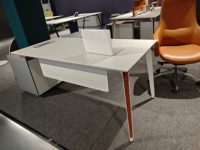 Panneaux de bureau en métal, convertibles, extensibles, modulaires, personnalisables, couverture sous le bureau, styles variés, bureau de bureau moderne, confidentialité
